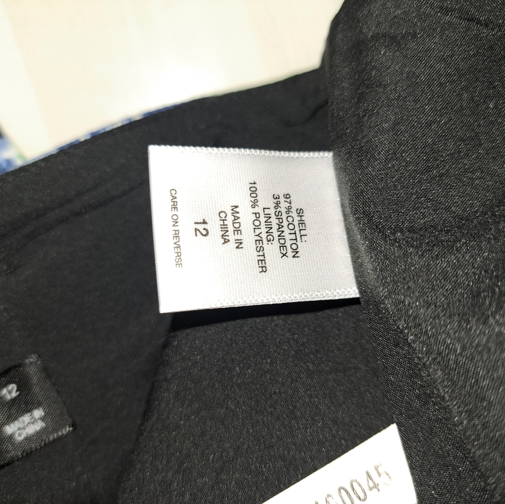 New York and Company Skirt - Picture 9 of 9